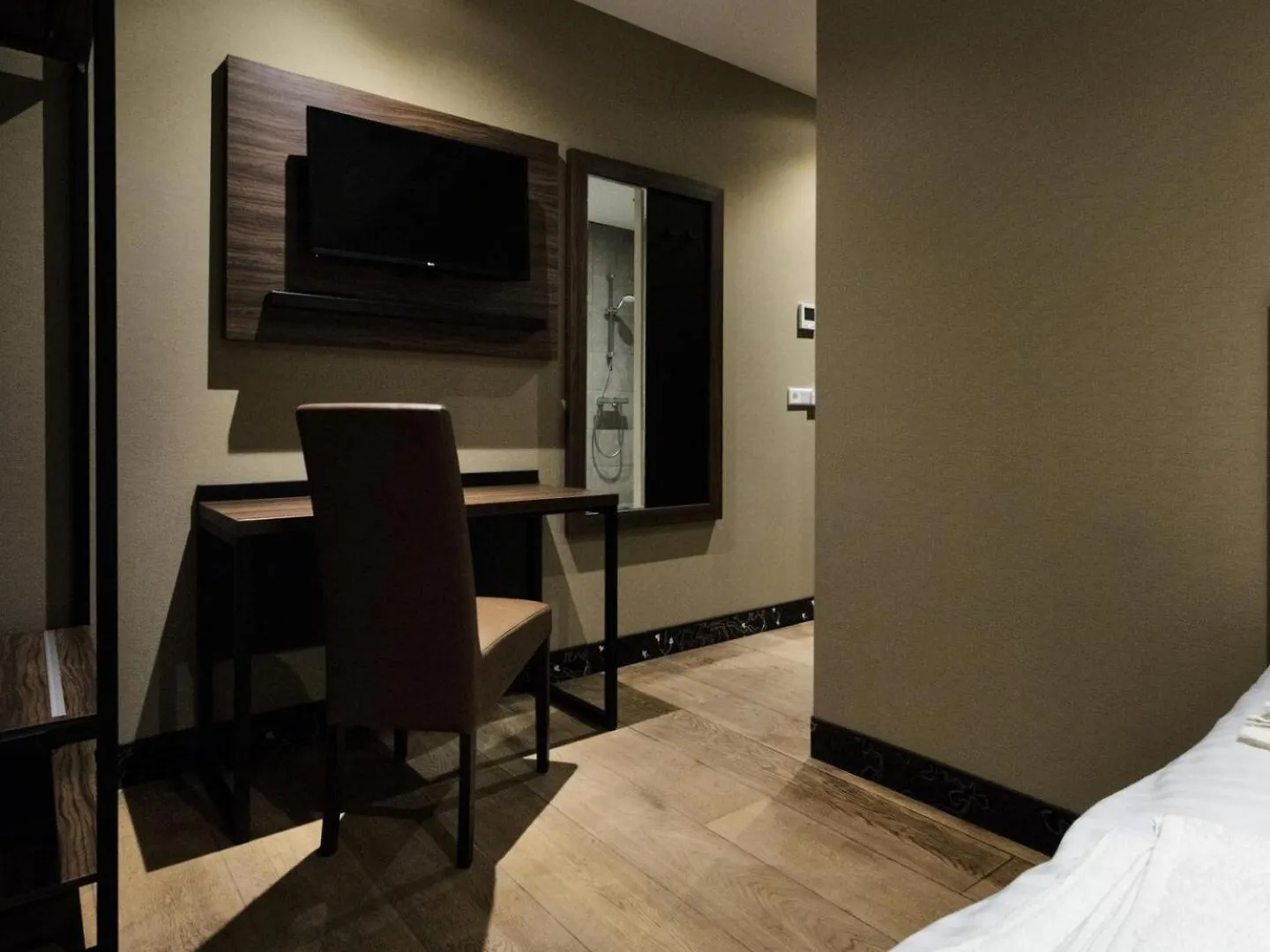 The Lake Hotel Amsterdam Airport Badhoevedorp