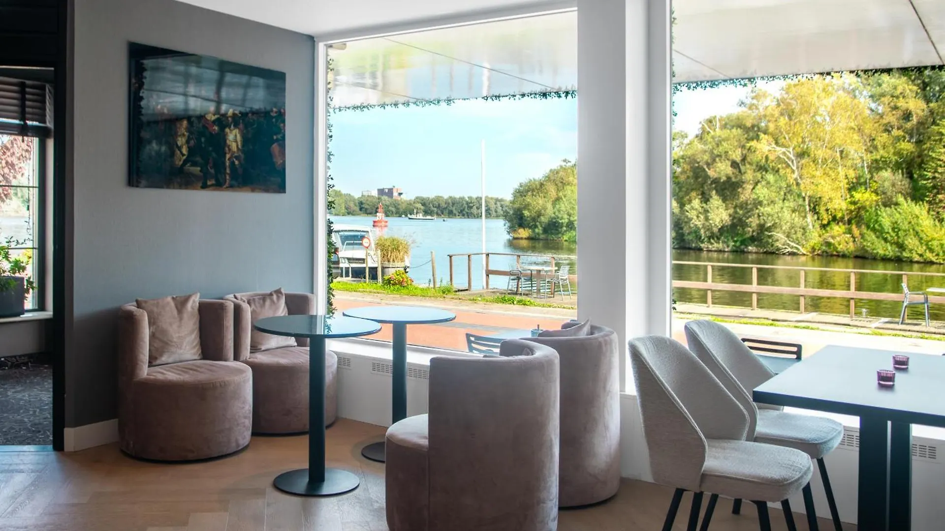 The Lake Hotel Amsterdam Airport Badhoevedorp 3*,  Nederland
