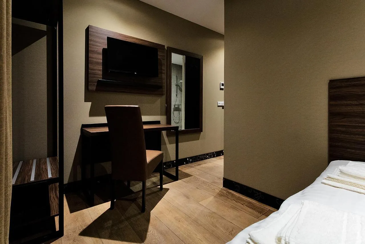 The Lake Hotel Amsterdam Airport Badhoevedorp