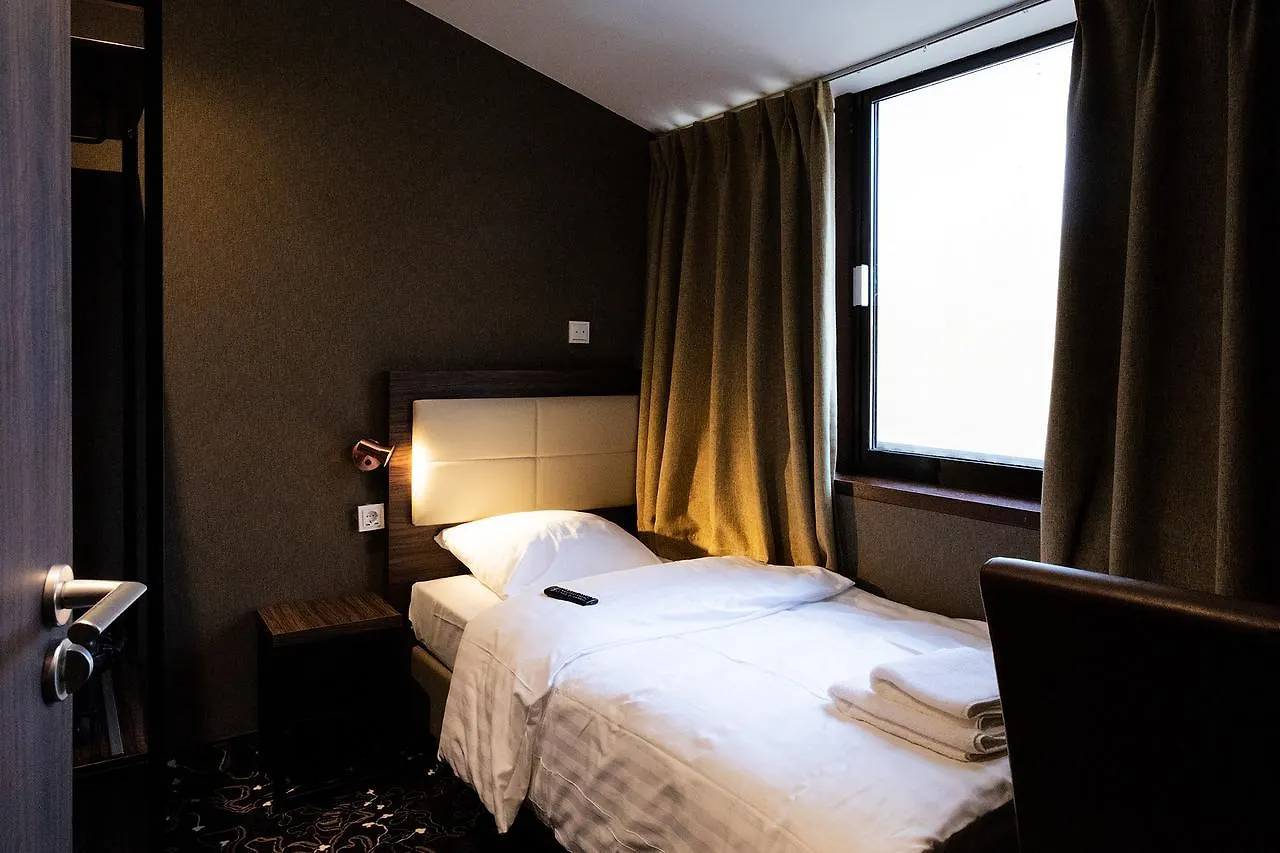 The Lake Hotel Amsterdam Airport Badhoevedorp
